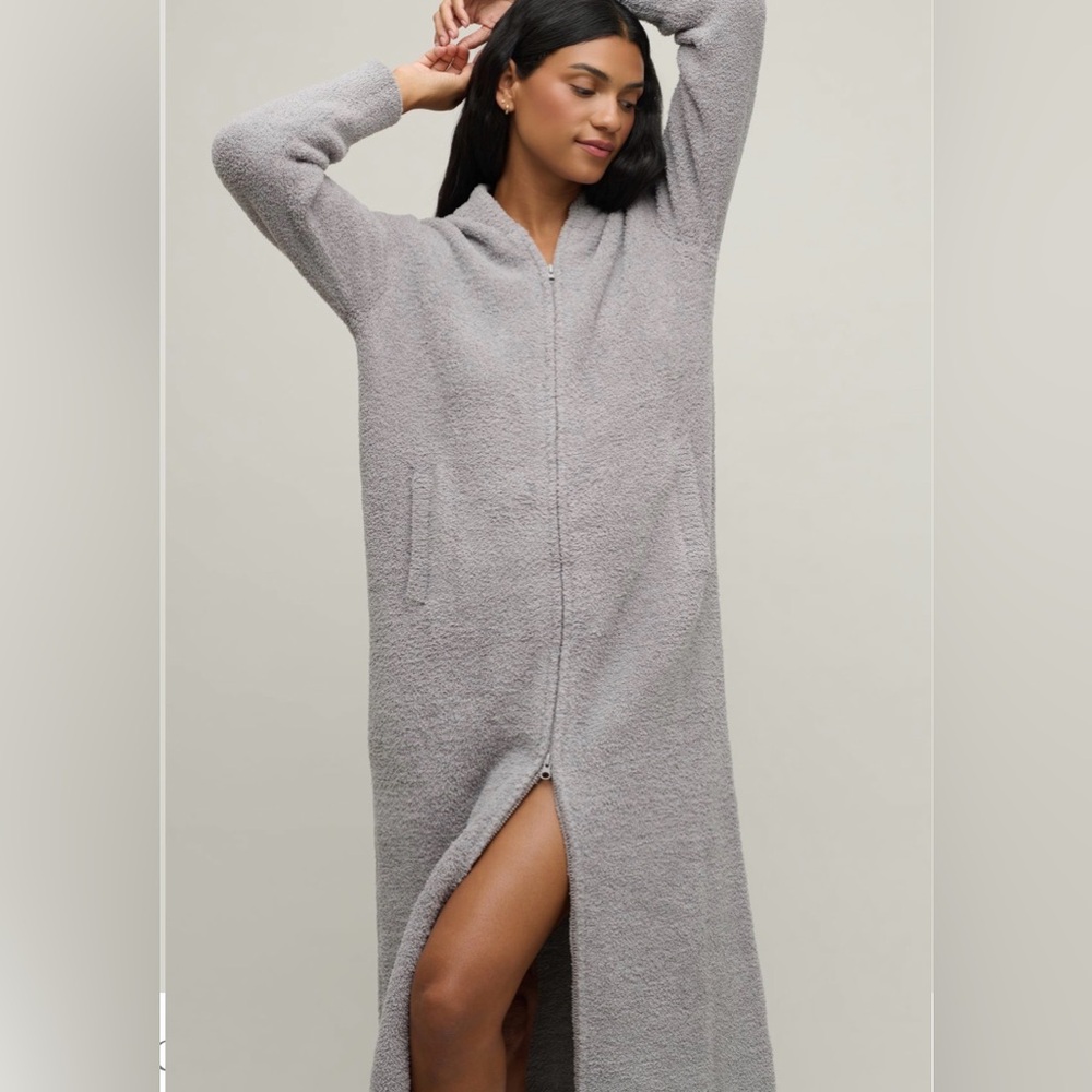 Bearfoot Dreams Front Double Zip Robe